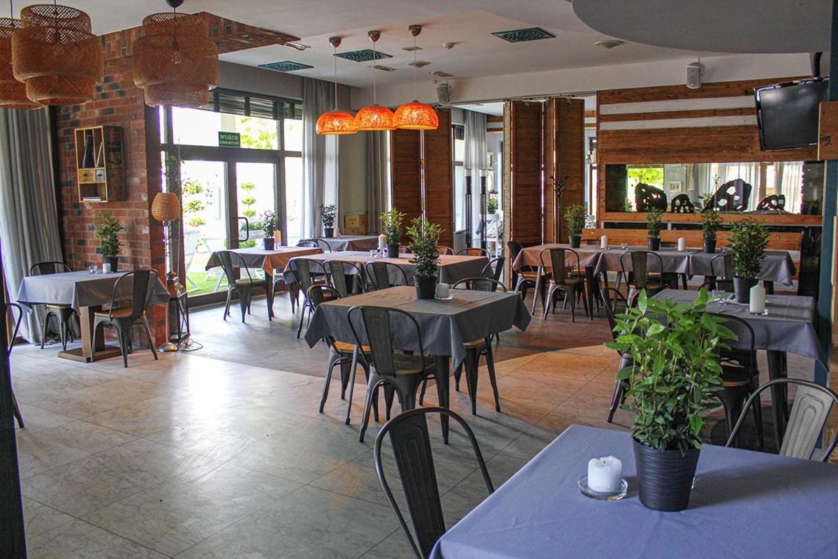 Willa Port Ostroda Luaran gambar Restaurant