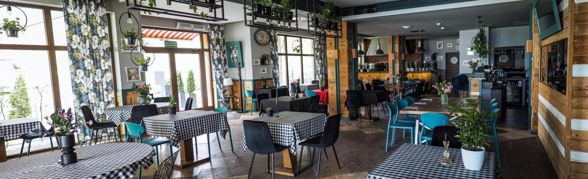 Willa Port Ostroda Luaran gambar Restaurant in Georgia